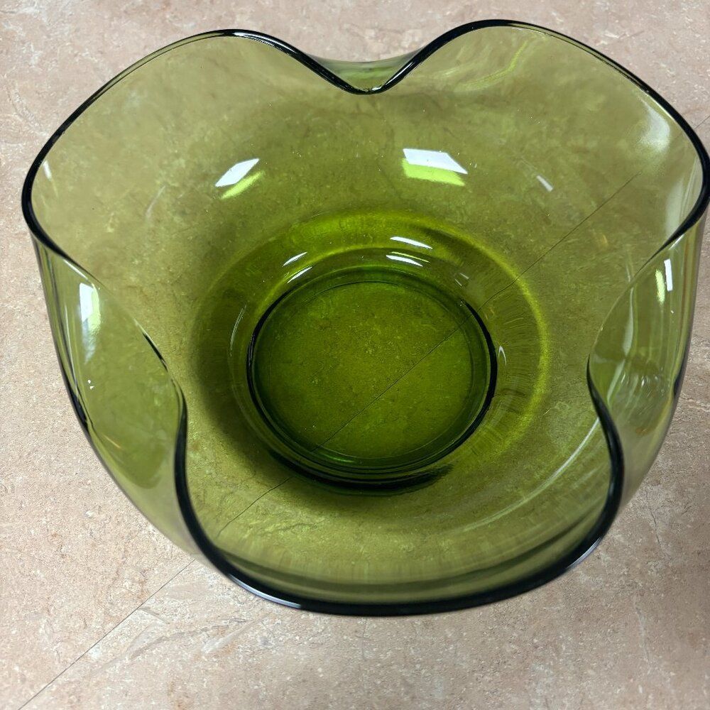 Anchor Hocking Avocado Green Chip Bowl